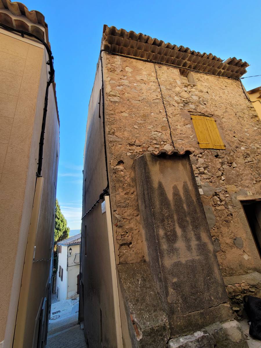 rénovation complète d'une maison de village à puyloubier