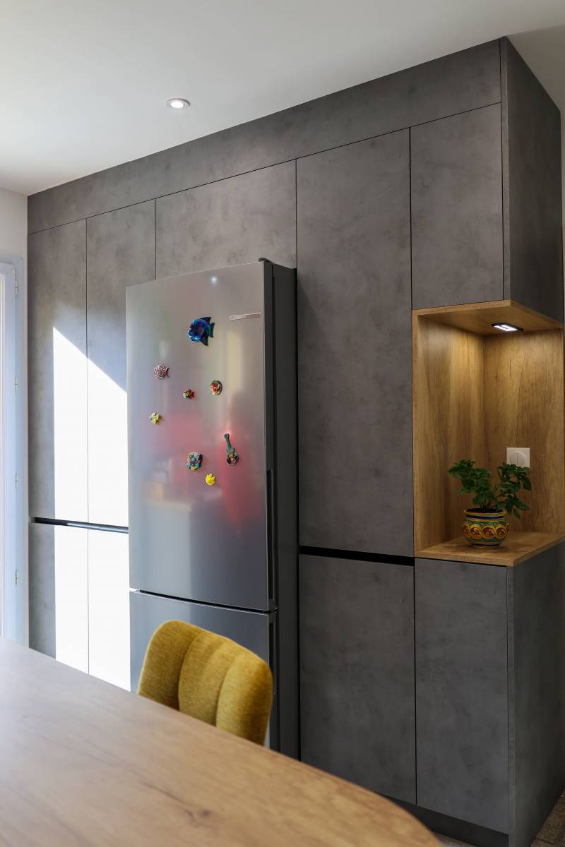 renovation d'une cuisine jaune et gris sur aix-en-provence